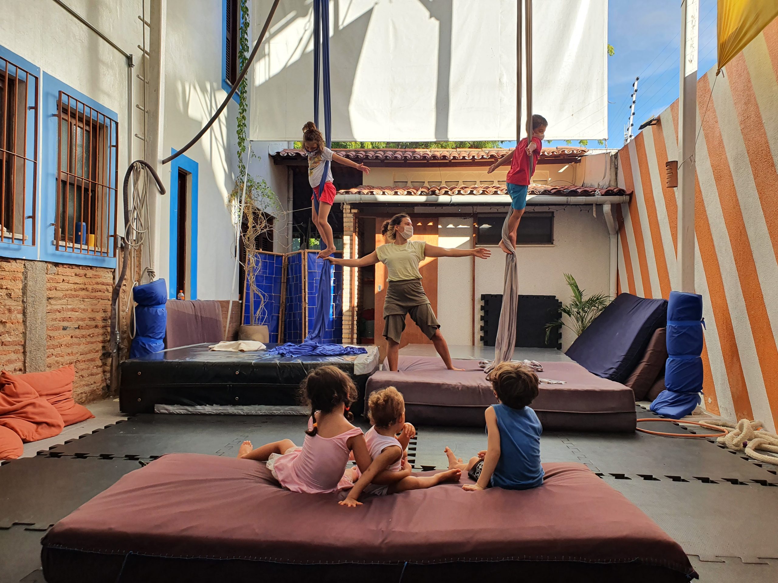 Aulas de circo crianças